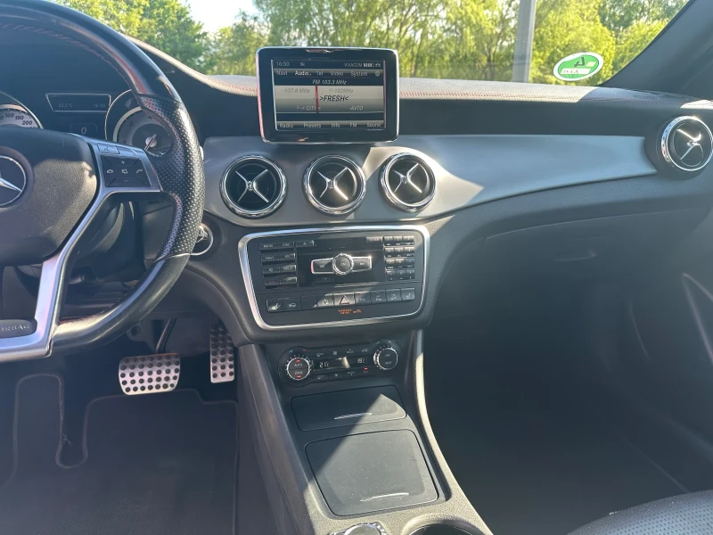 Mercedes-Benz GLA 220, снимка 10 - Автомобили и джипове - 52418303