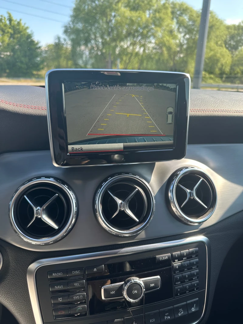 Mercedes-Benz GLA 220, снимка 4 - Автомобили и джипове - 52418303