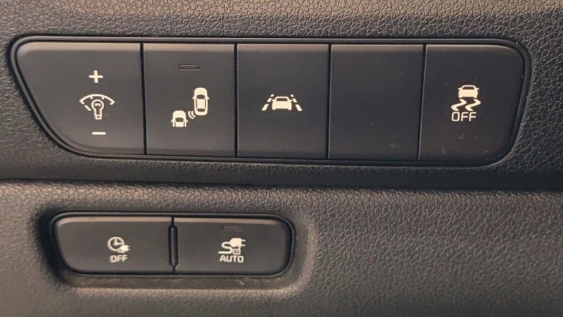 Kia Niro SX Touring, снимка 15 - Автомобили и джипове - 52563957