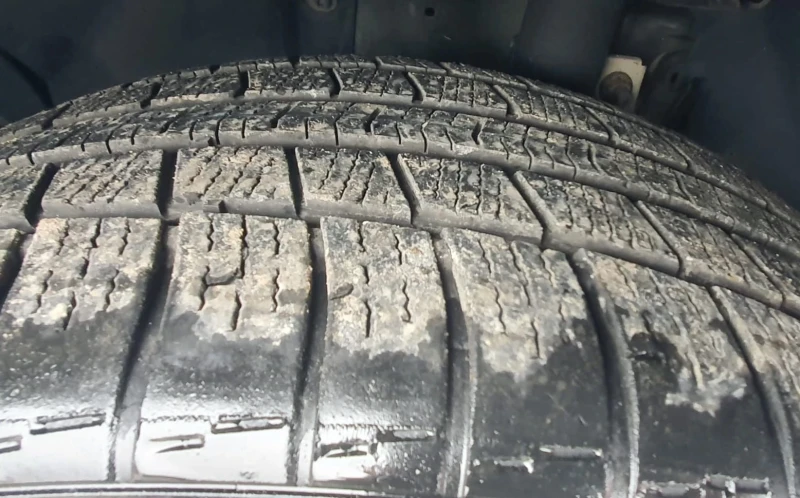 Ford Kuga 2.0TDCI Titanium 4WD Автоматик, снимка 8 - Автомобили и джипове - 53441575