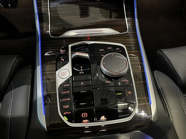 BMW X5 30d xDrive = M-Sport = Shadow Line Гаранция, снимка 11 - Автомобили и джипове - 52638055