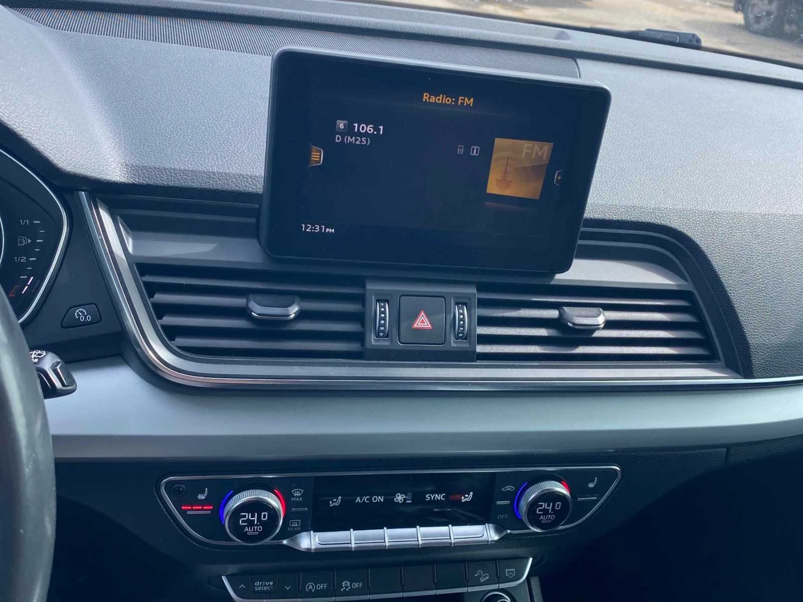 Audi Q5 KOMFORT * CAR FAX * ЦЕНА ДО БГ * АВТО КРЕДИТ, снимка 11 - Автомобили и джипове - 54116723