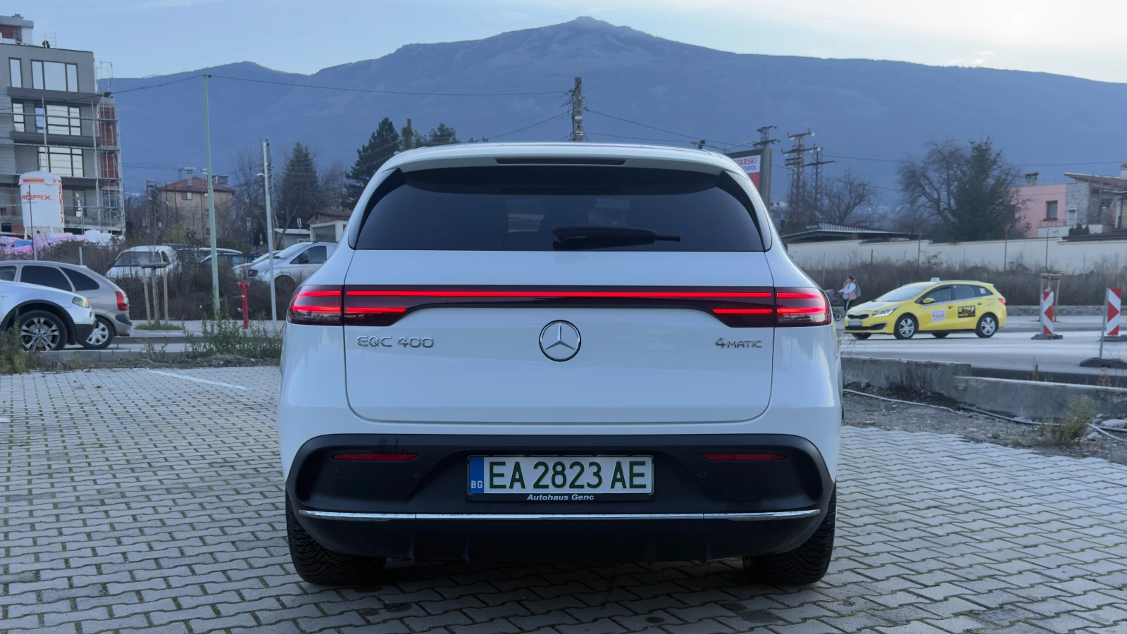 Mercedes-Benz EQC AMG, снимка 6 - Автомобили и джипове - 55052302
