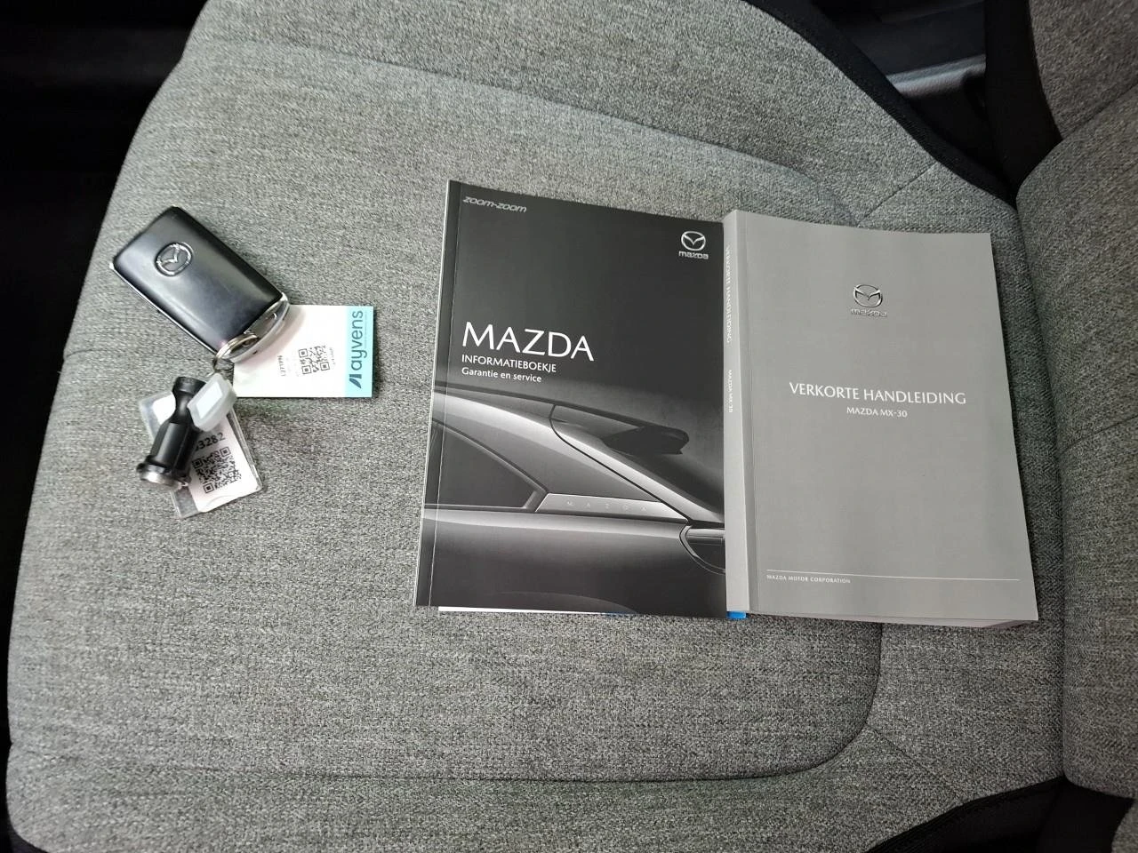 Mazda CX-30 Comfort - Electric, снимка 10 - Автомобили и джипове - 55443392