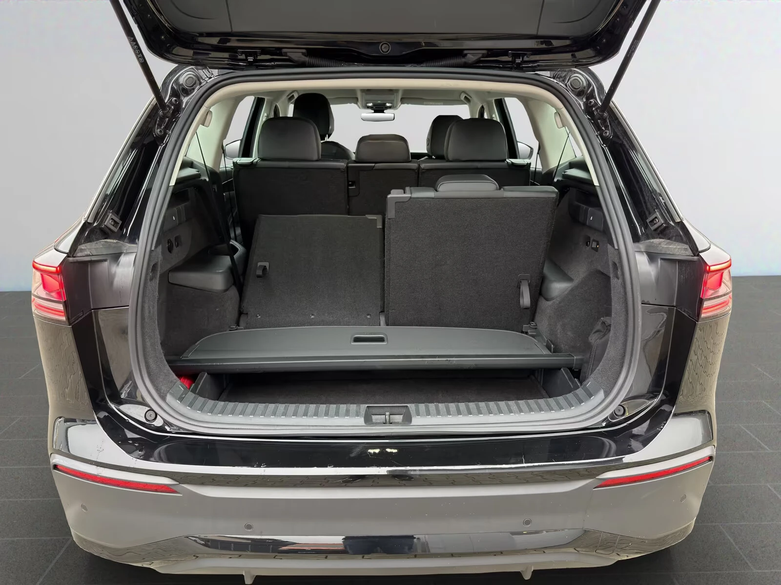 VW Tayron 2.0TDI 4M DSG ACC IQMatrix 360KAM SzH 7места AHK, снимка 15 - Автомобили и джипове - 55443784
