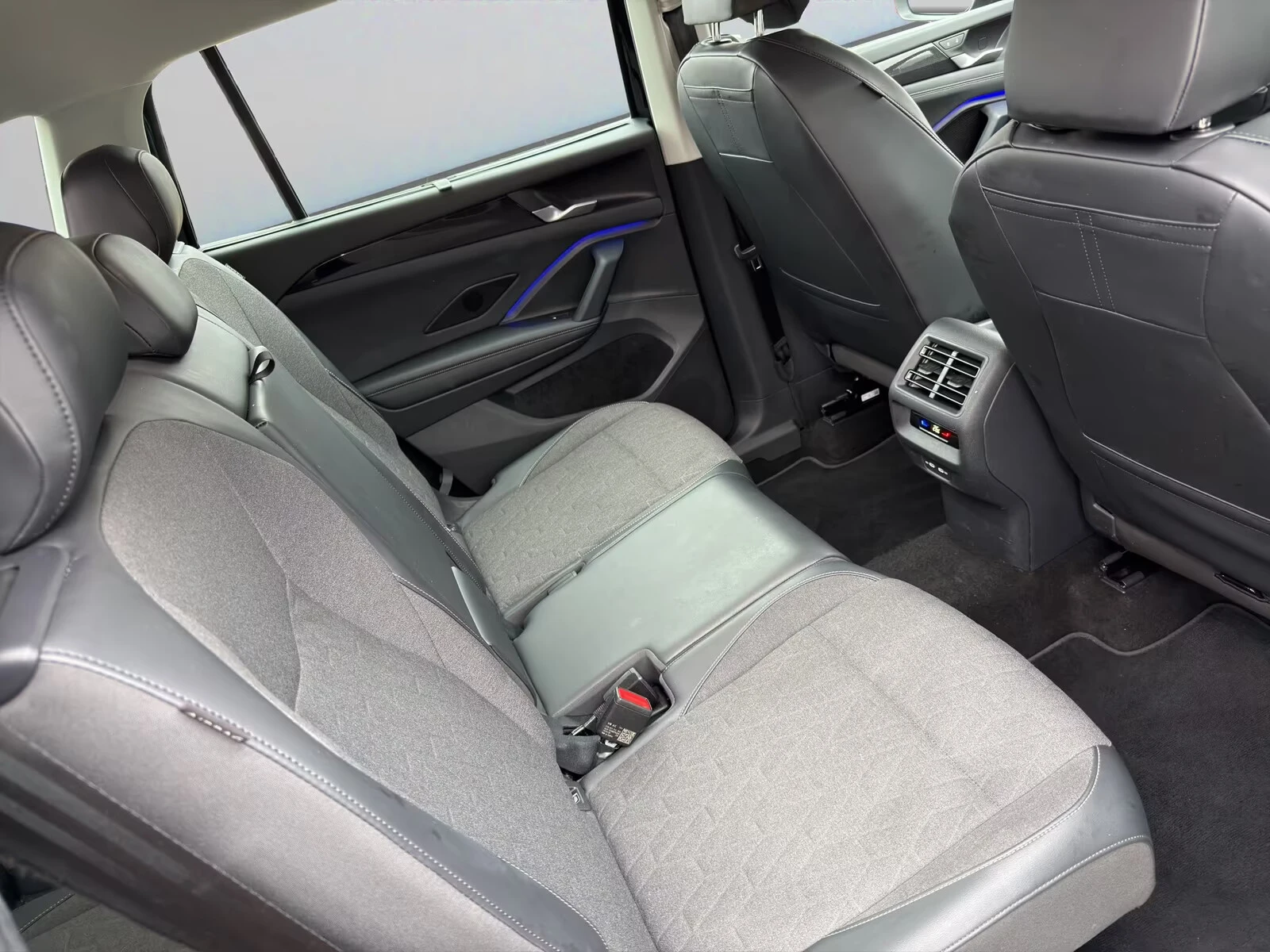 VW Tayron 2.0TDI 4M DSG ACC IQMatrix 360KAM SzH 7места AHK, снимка 8 - Автомобили и джипове - 55443784