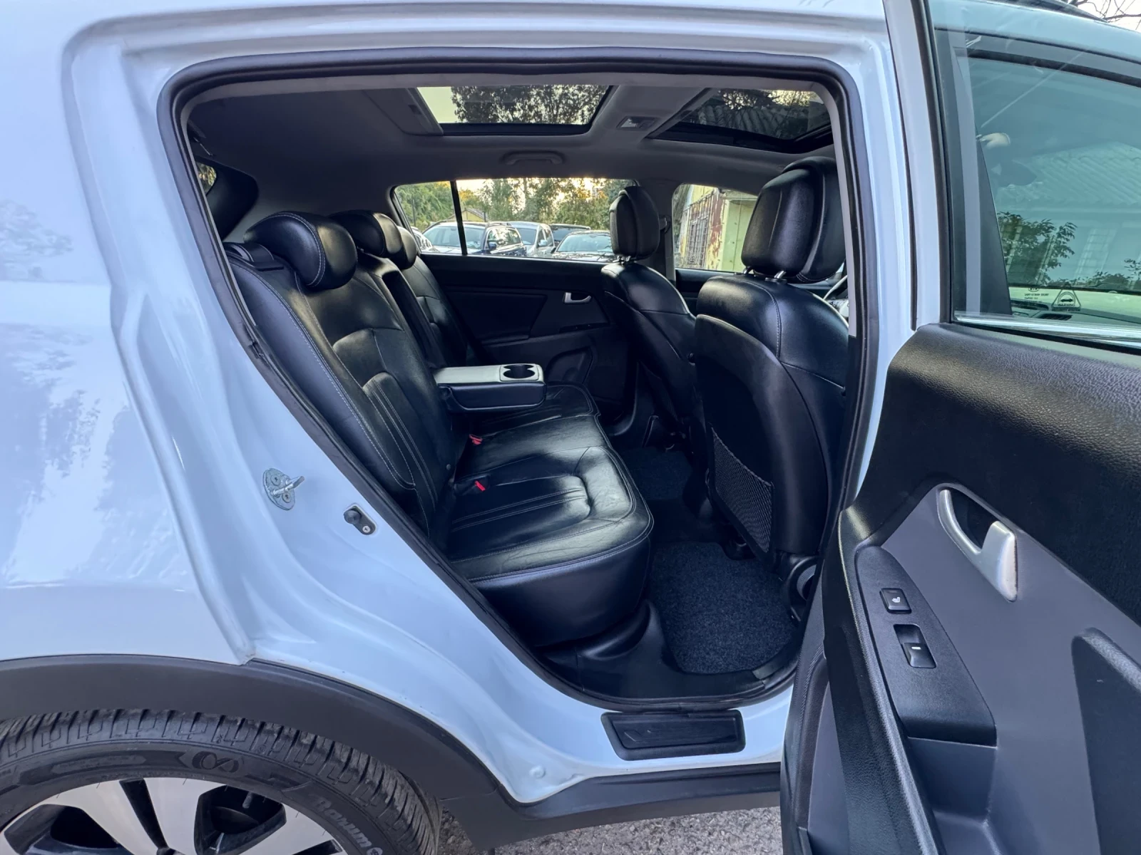Kia Sportage 4х4 Панорама Нави , снимка 16 - Автомобили и джипове - 55695797