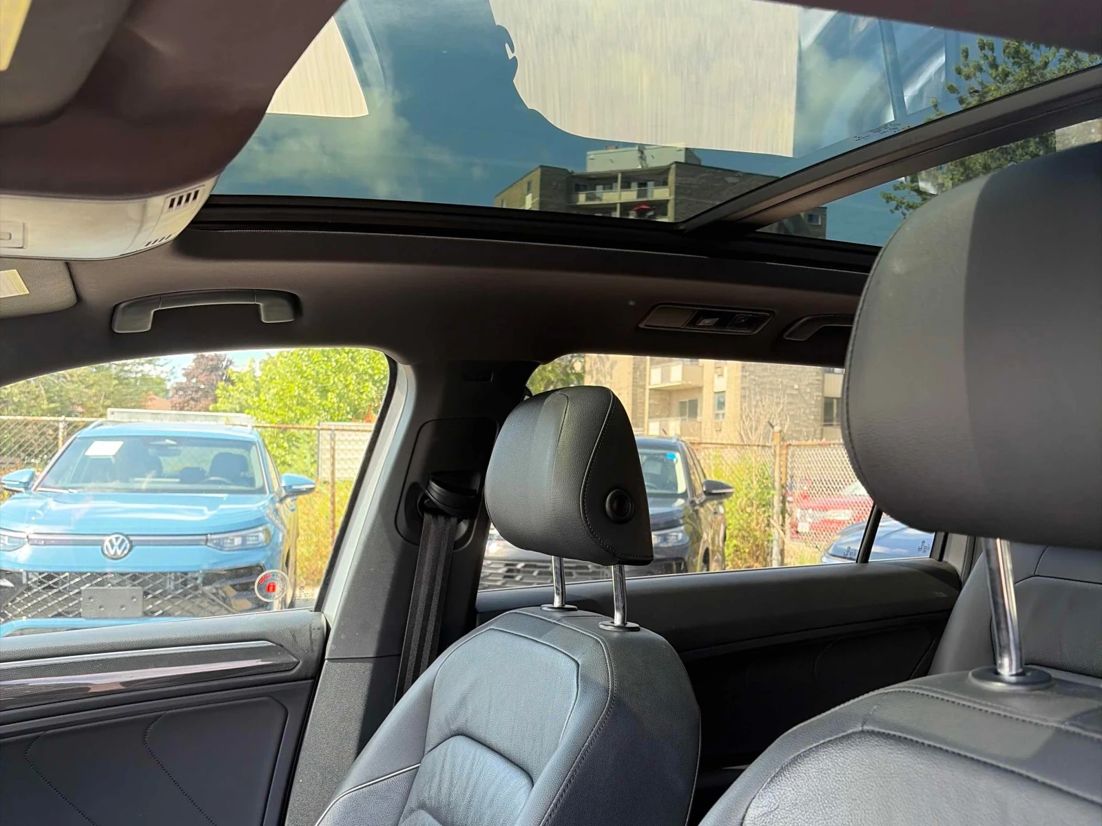 VW Tiguan * Highline * CARFAX* АВТОКРЕДИТ* , снимка 10 - Автомобили и джипове - 55816913