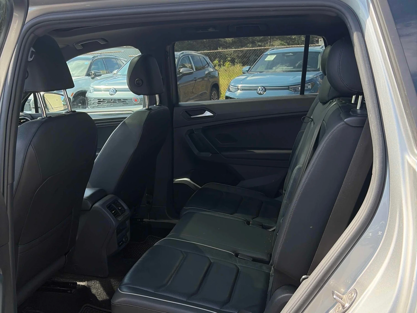 VW Tiguan * Highline * CARFAX* АВТОКРЕДИТ* , снимка 11 - Автомобили и джипове - 55816913