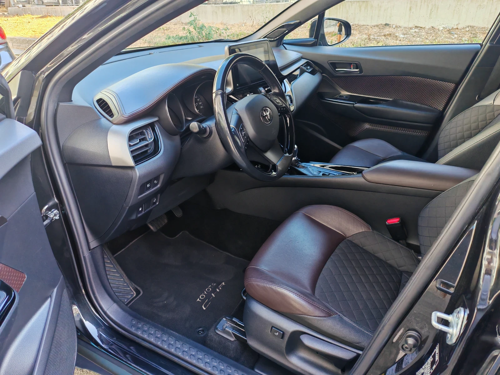 Toyota C-HR, снимка 7 - Автомобили и джипове - 55892399