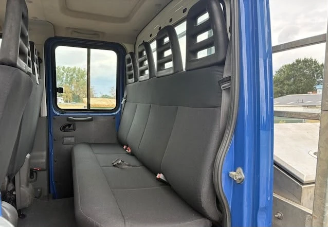 Iveco 35c15 3.0L* 6+ 1м* КЛИМА* БЛОКАЖ* 3.5т N1, снимка 10 - Бусове и автобуси - 55781265