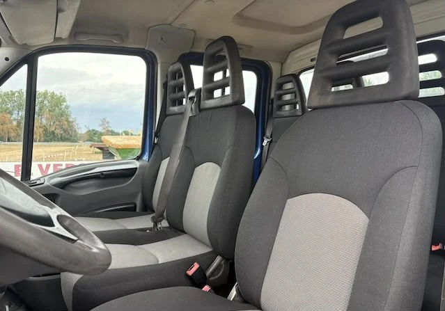 Iveco 35c15 3.0L* 6+ 1м* КЛИМА* БЛОКАЖ* 3.5т N1, снимка 9 - Бусове и автобуси - 55781265