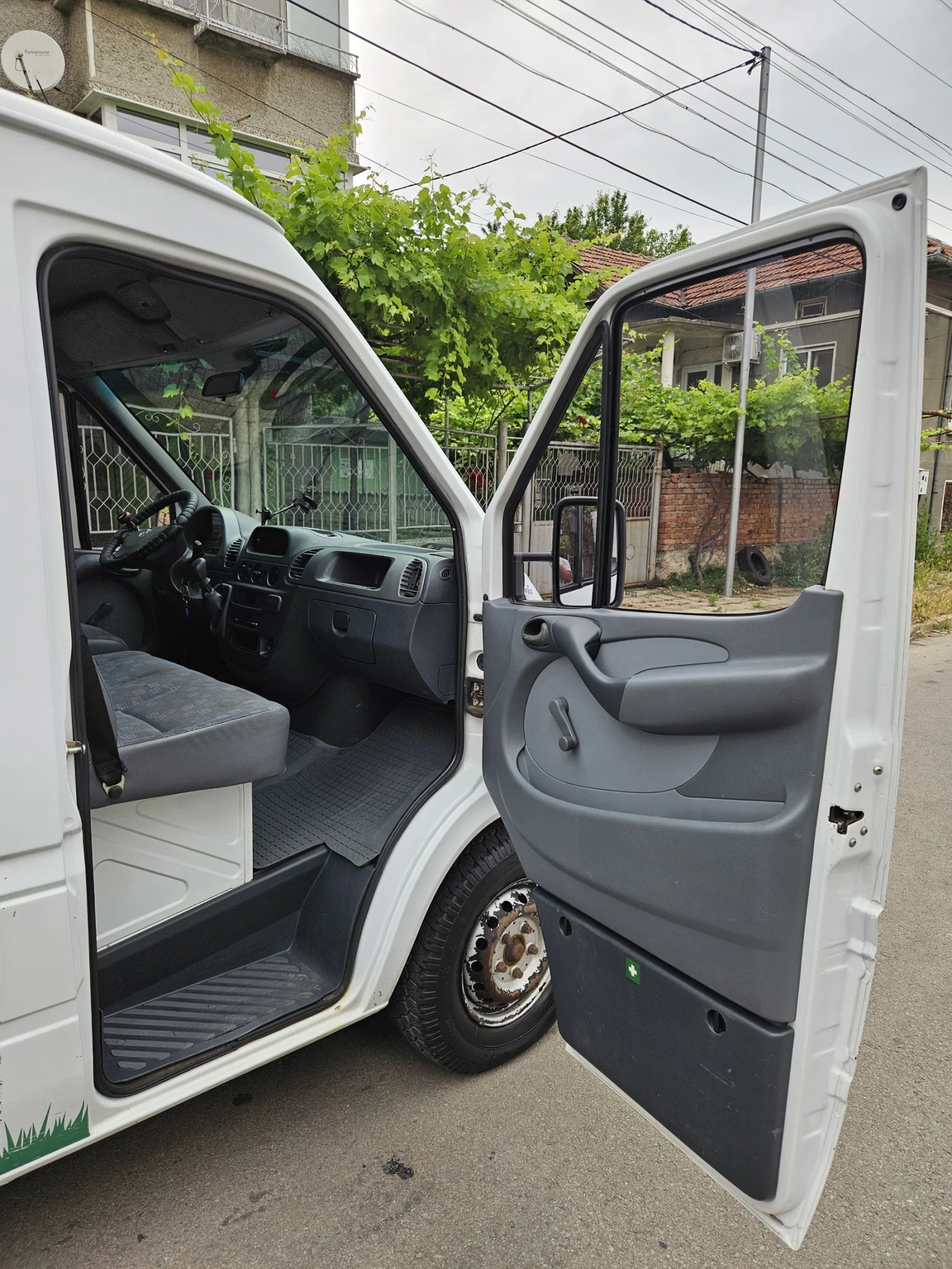 Mercedes-Benz Sprinter 311 Без ръжда  - изображение 7
