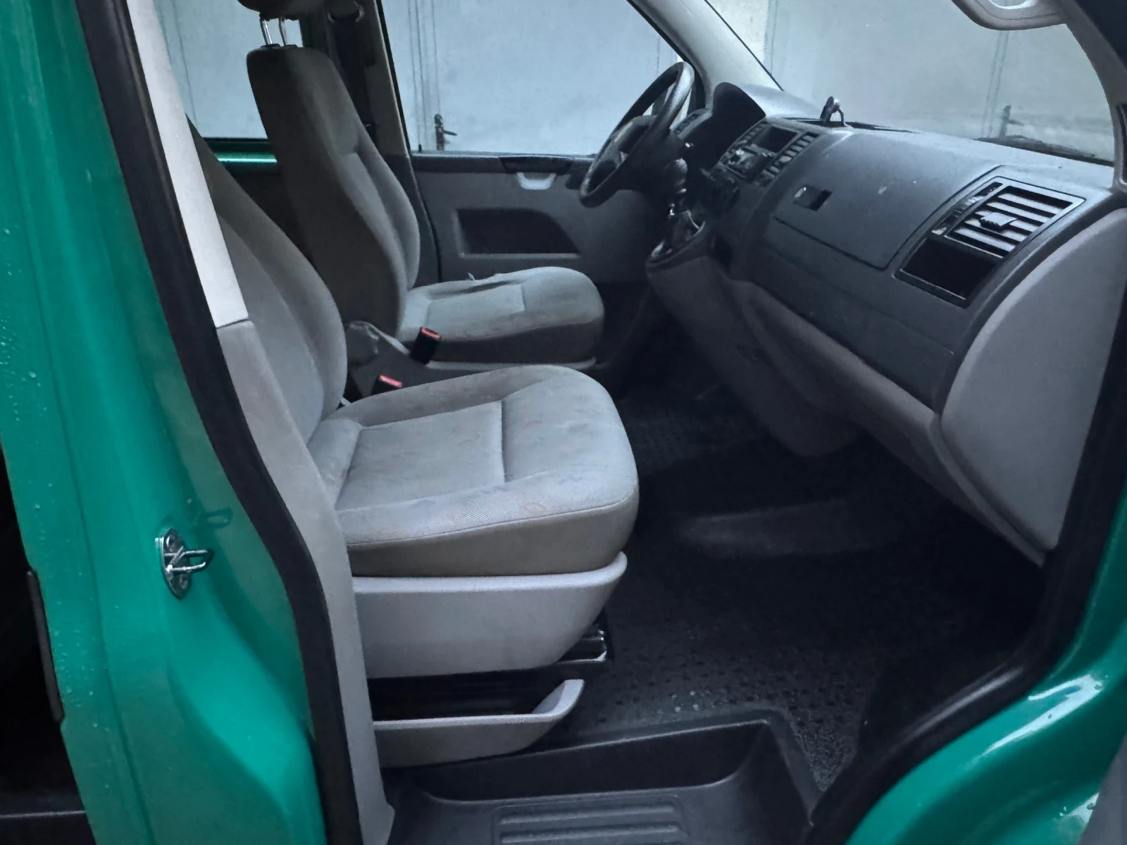 VW T5 2.5 ТDI KЛИМАТИК МАКСИ БАЗА, снимка 12 - Бусове и автобуси - 54383605