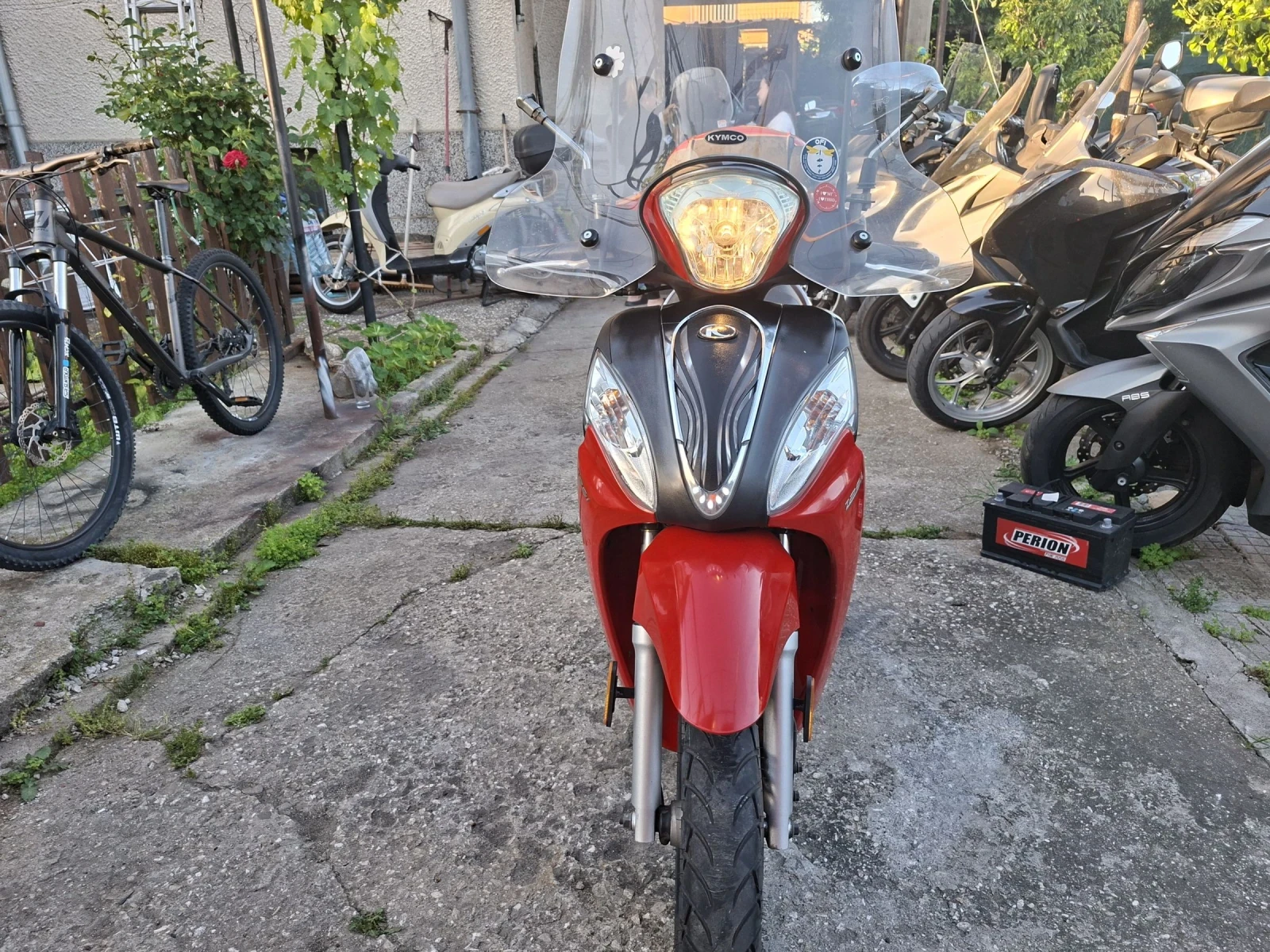 Kymco People One 125i нмого лек и пъргав става за А1категория, снимка 3 - Мотоциклети и мототехника - 54722835