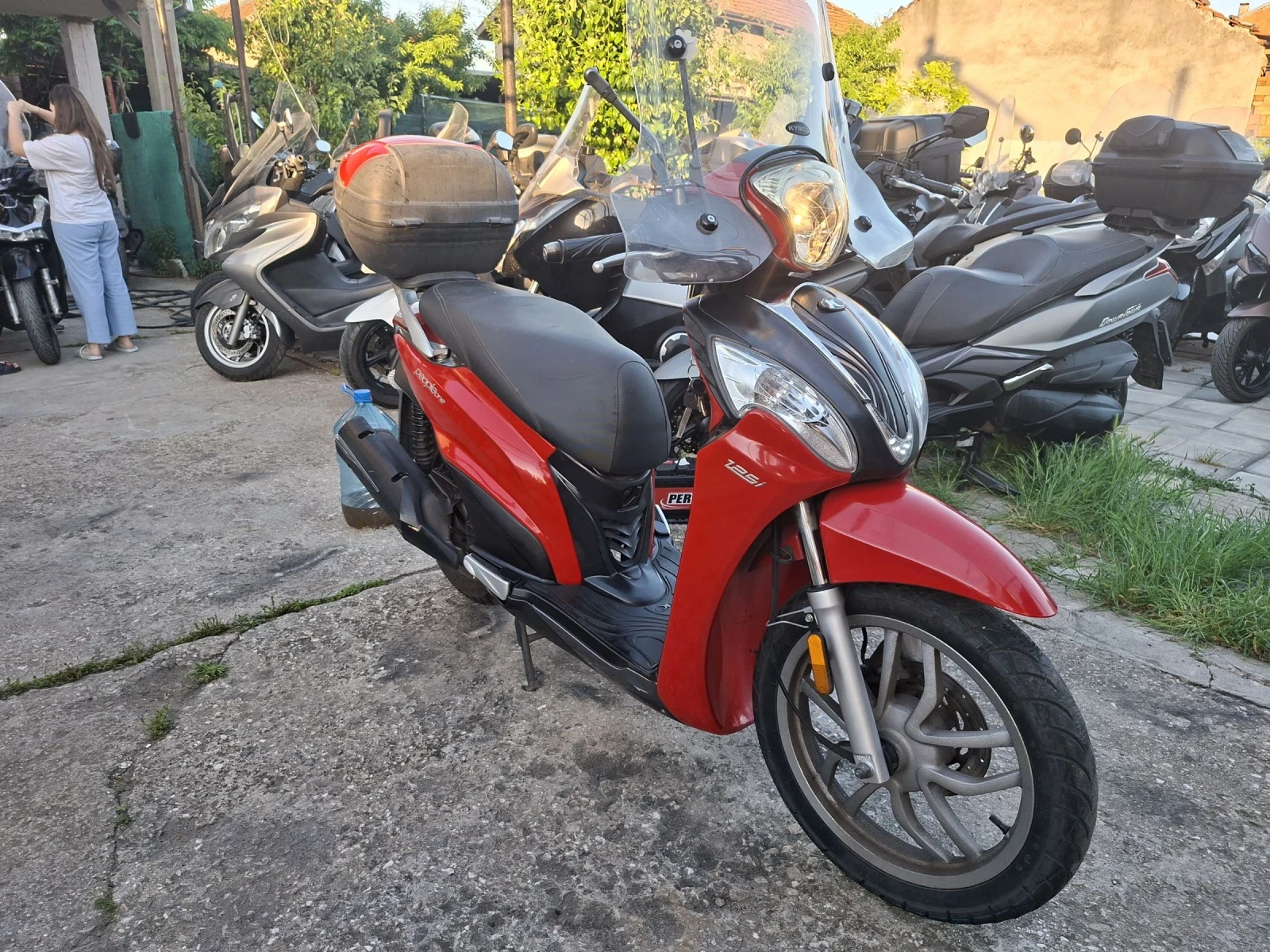 Kymco People One 125i нмого лек и пъргав става за А1категория