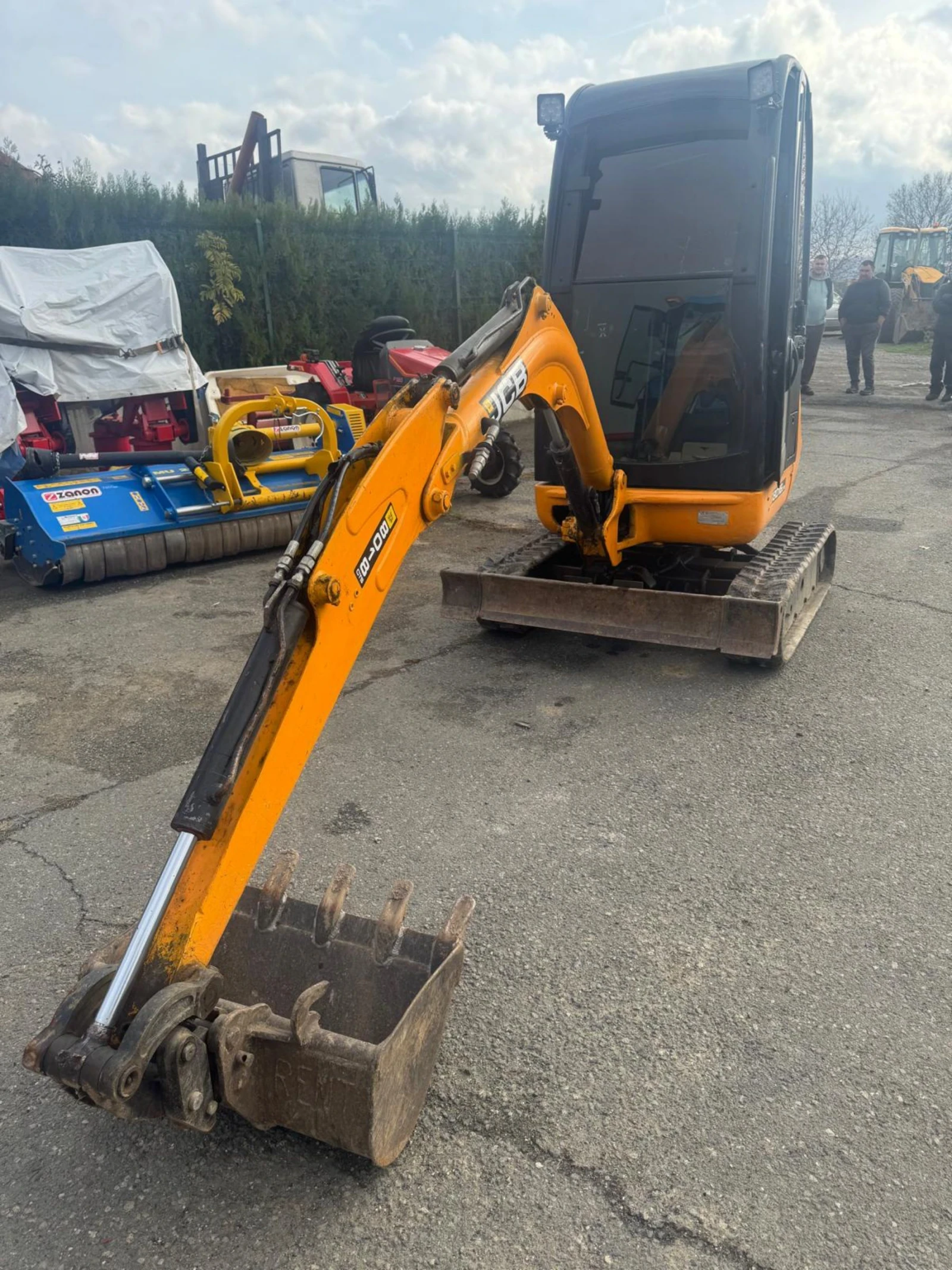 Багер JCB C 8018 - изображение 2