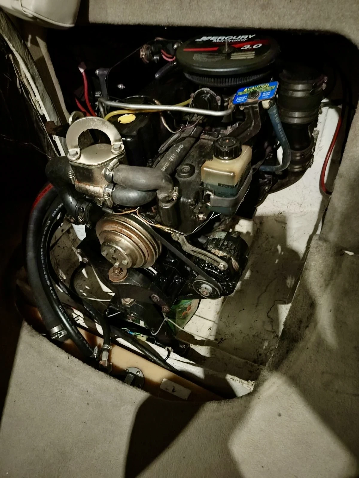 Моторна яхта Maxum 1800SR, снимка 14 - Воден транспорт - 54240840