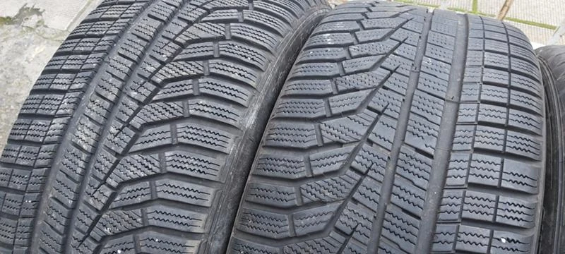 Гуми Зимни 245/45R18, снимка 4 - Гуми и джанти - 30950453