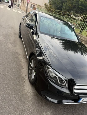 Mercedes-Benz E 220, снимка 8
