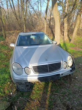 Mercedes-Benz E 220, снимка 3