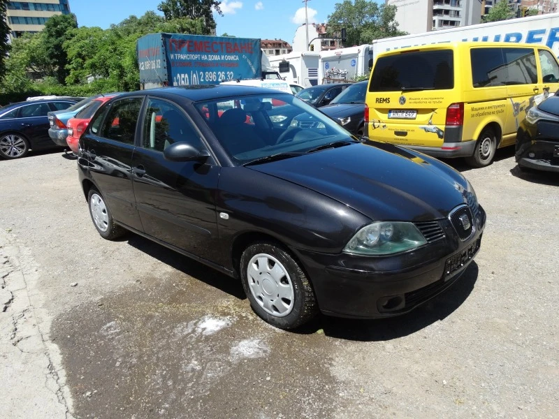 Seat Ibiza 1.2 I , снимка 3 - Автомобили и джипове - 46085112