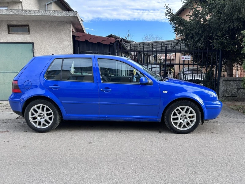 VW Golf, снимка 2 - Автомобили и джипове - 47682892