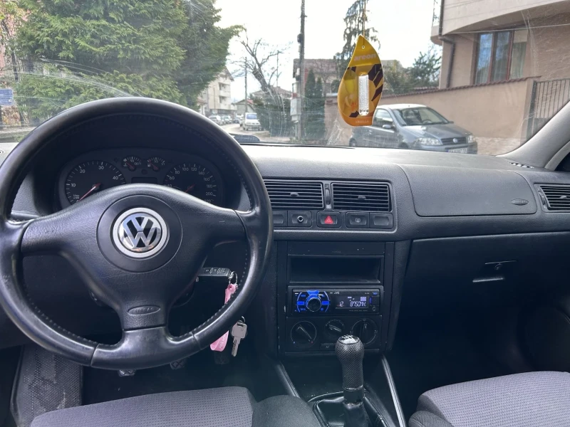 VW Golf, снимка 4 - Автомобили и джипове - 47682892