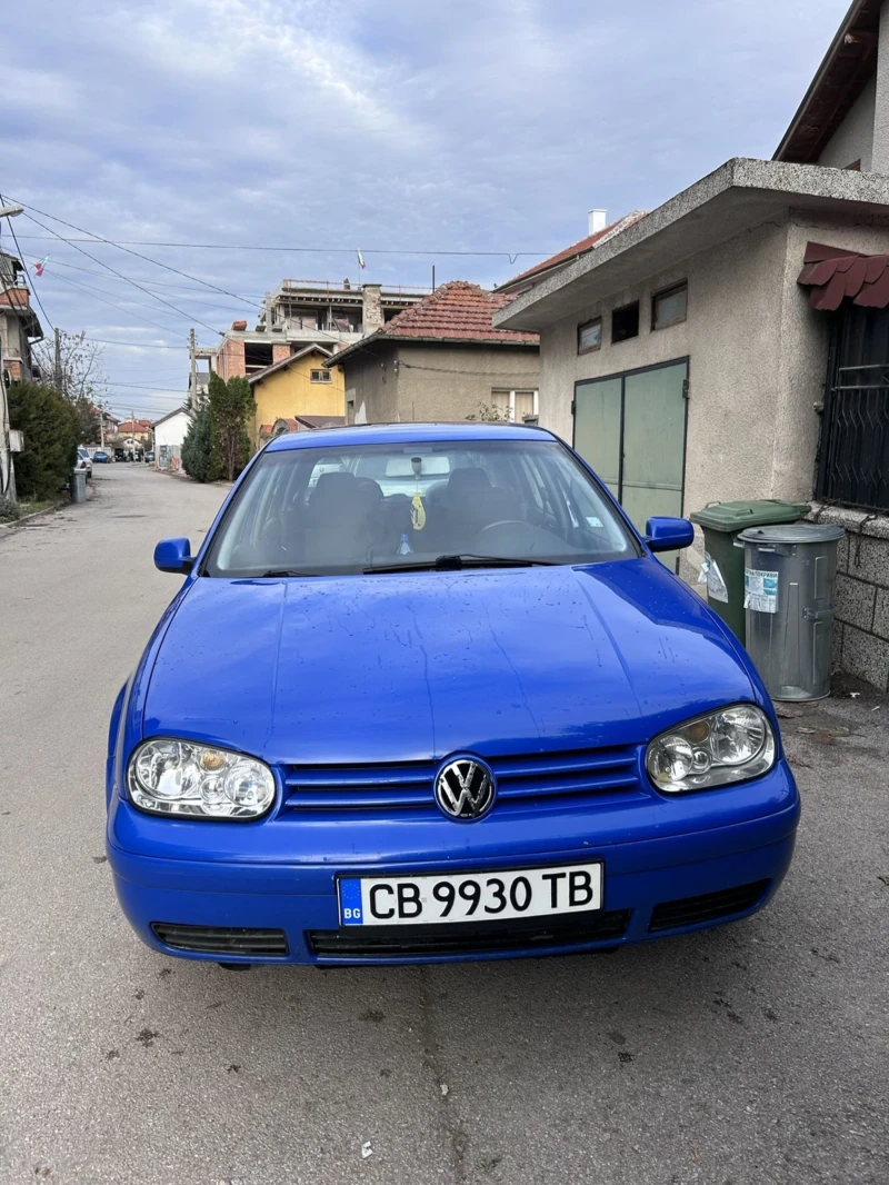 VW Golf, снимка 1 - Автомобили и джипове - 47682892