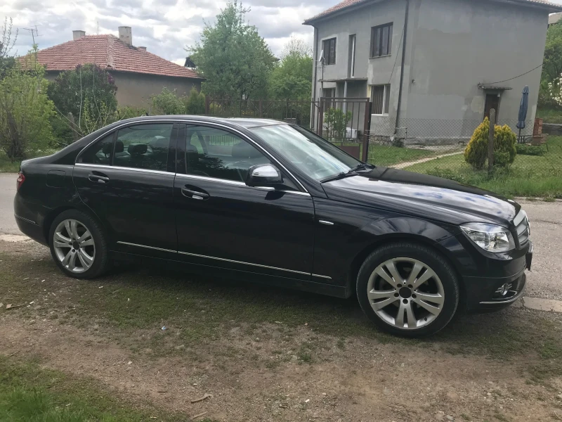 Mercedes-Benz C 220 CDI Avantgarde, снимка 3 - Автомобили и джипове - 49235365