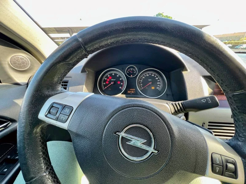 Opel Astra H, снимка 13 - Автомобили и джипове - 51630301