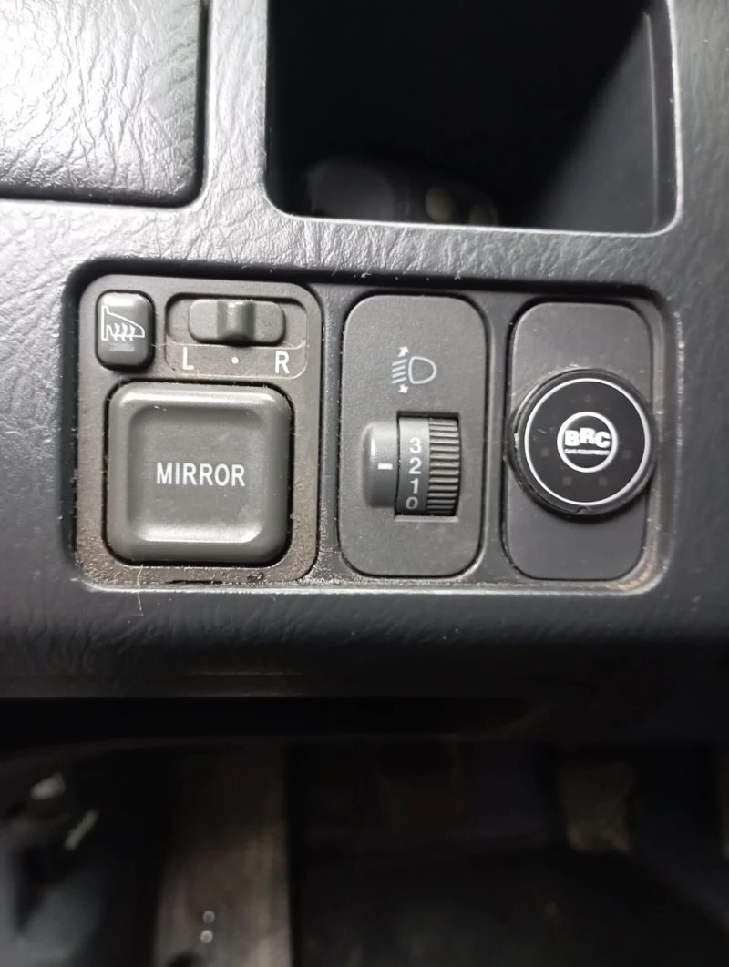 Honda Stream, снимка 4 - Автомобили и джипове - 52340440