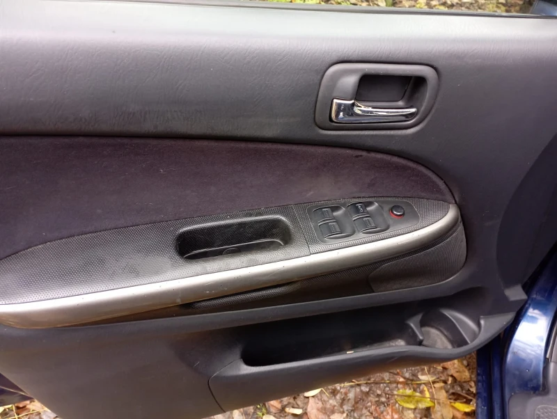 Honda Stream, снимка 10 - Автомобили и джипове - 52340440