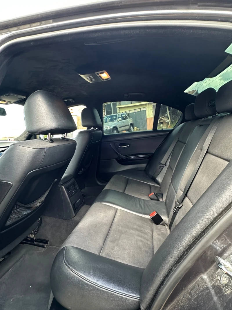 BMW 320, снимка 9 - Автомобили и джипове - 52564647