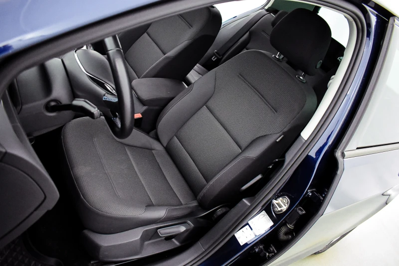 VW Golf Electric 36 KW/H, снимка 15 - Автомобили и джипове - 52580654