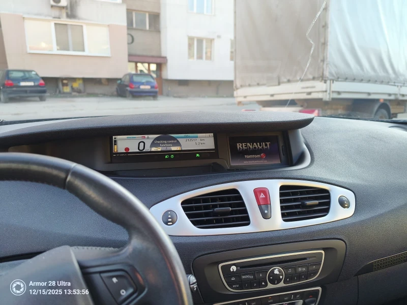Renault Grand scenic, снимка 2 - Автомобили и джипове - 52942666