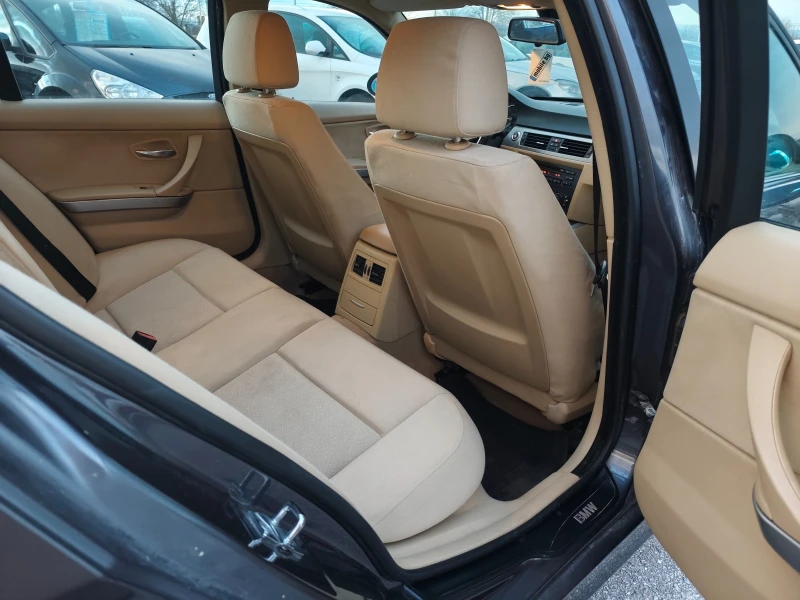 BMW 320 2.0D СЕДАН, снимка 11 - Автомобили и джипове - 52978759