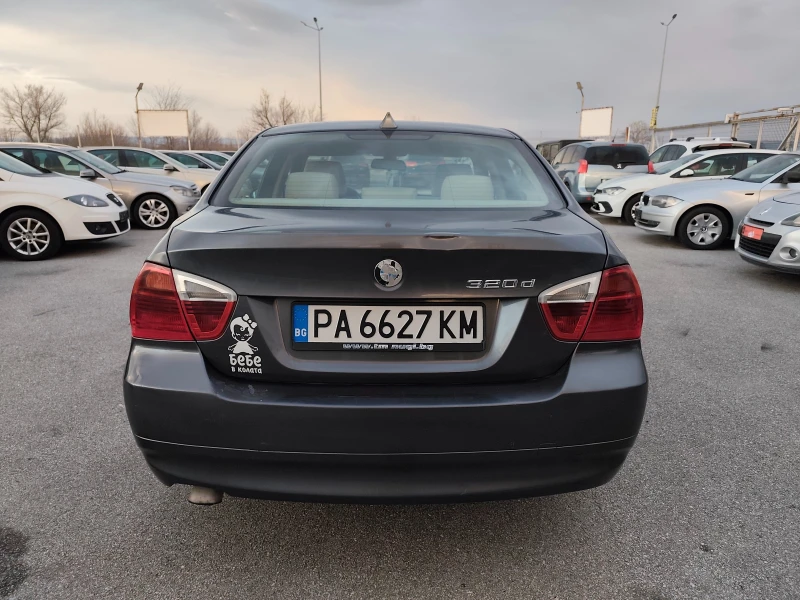 BMW 320 2.0D СЕДАН, снимка 4 - Автомобили и джипове - 52978759
