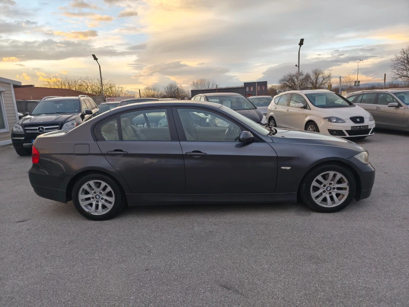 BMW 320 2.0D СЕДАН, снимка 2 - Автомобили и джипове - 52978759
