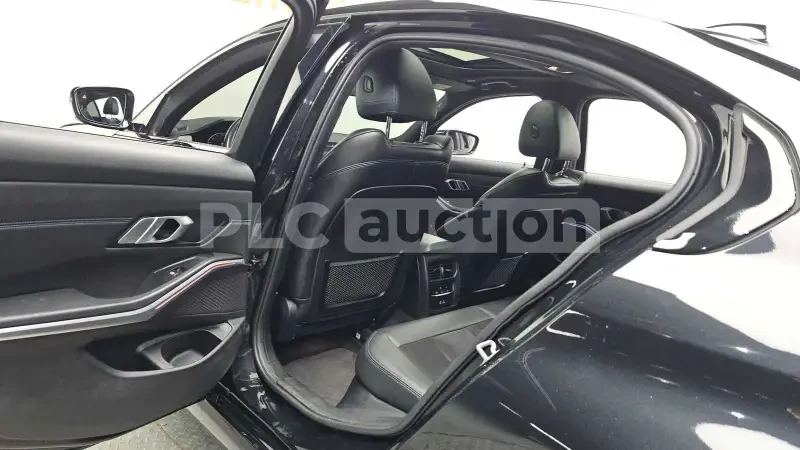 BMW 330 HEAD-UP* NIGHT VISION* АЛКАНТАРА* ПАНОРАМА* , снимка 13 - Автомобили и джипове - 55000549