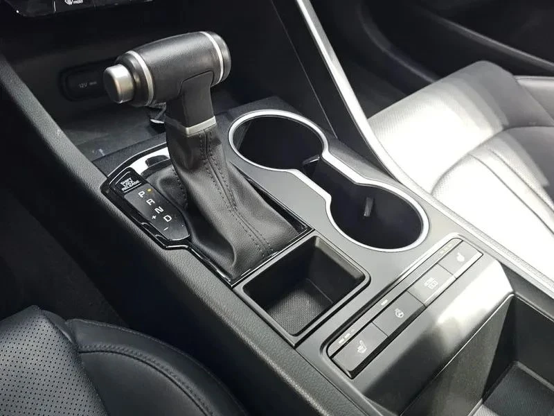 Kia K5, снимка 9 - Автомобили и джипове - 56740200