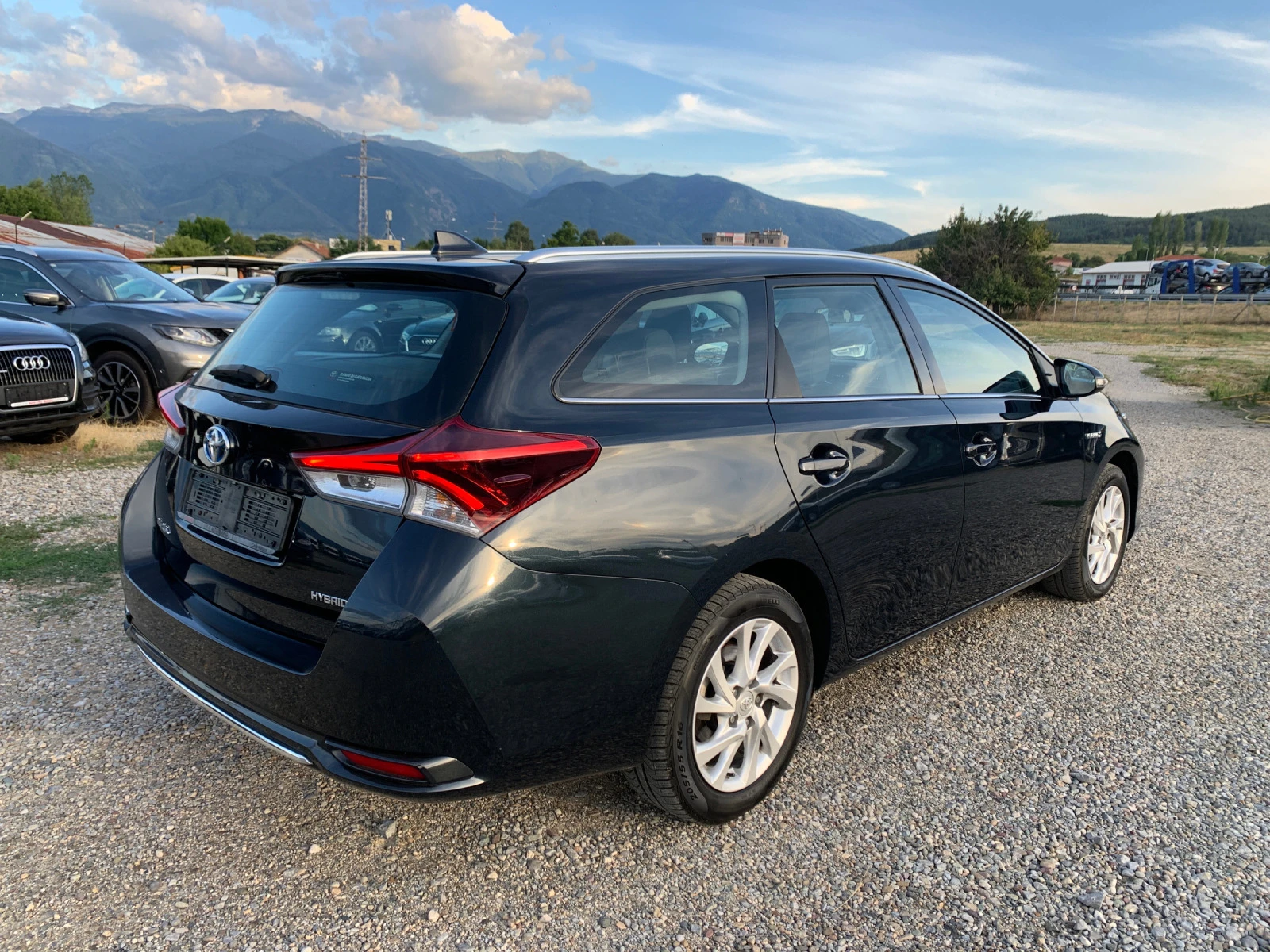 Toyota Auris 1.8-HIBRID PERFEKT euro6B - изображение 5