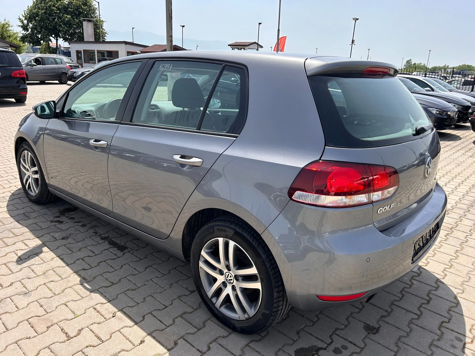 VW Golf 1.6TDI EURO 5 ЛИЗИНГ - изображение 8