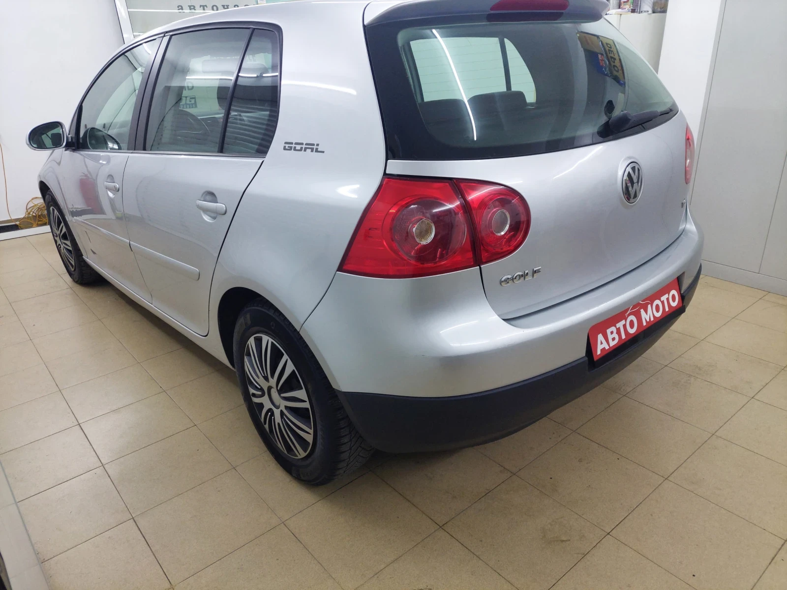 VW Golf 1.6 ГАЗ- БЕНЗИН - изображение 5