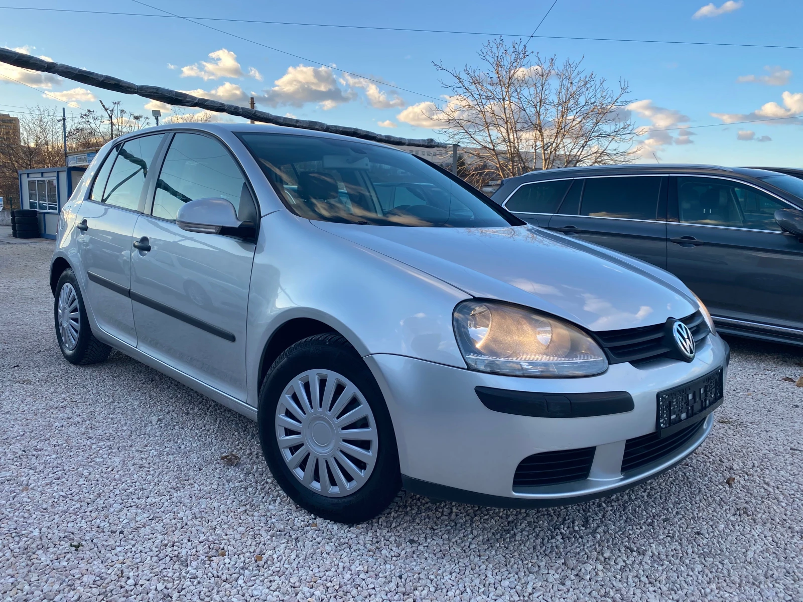 VW Golf 1.9TDi, 105кс, КЛИМАТРОНИК, ПОДГР, ТЕМПОМАТ,  - изображение 2