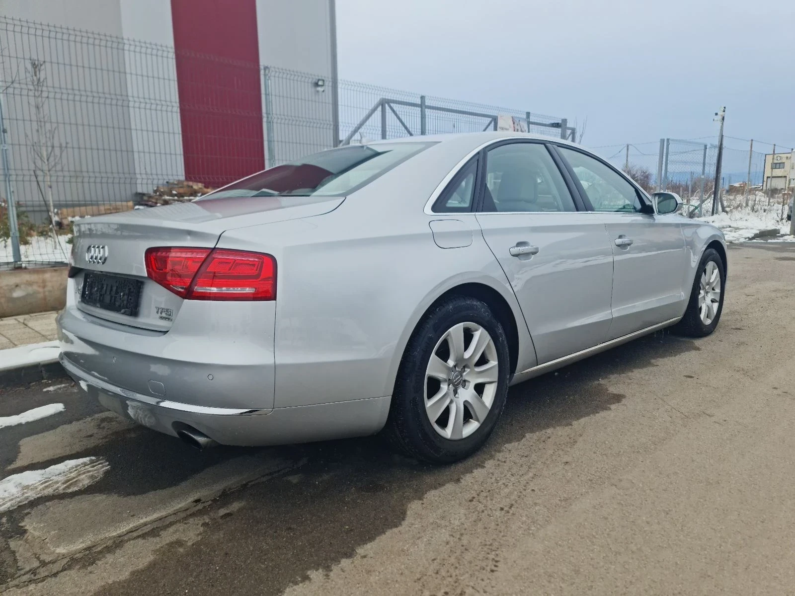 Audi A8 4.0TFSI Бензинов - изображение 5