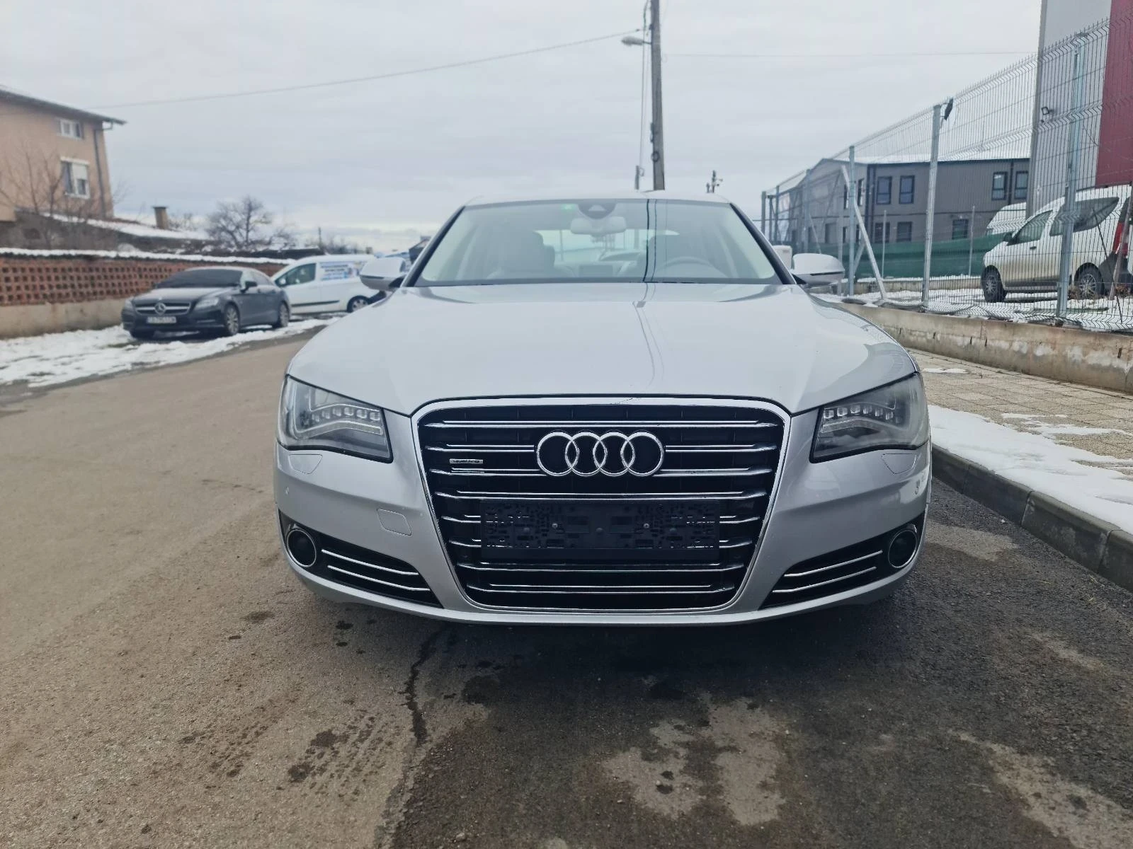Audi A8 4.0TFSI Бензинов - изображение 8
