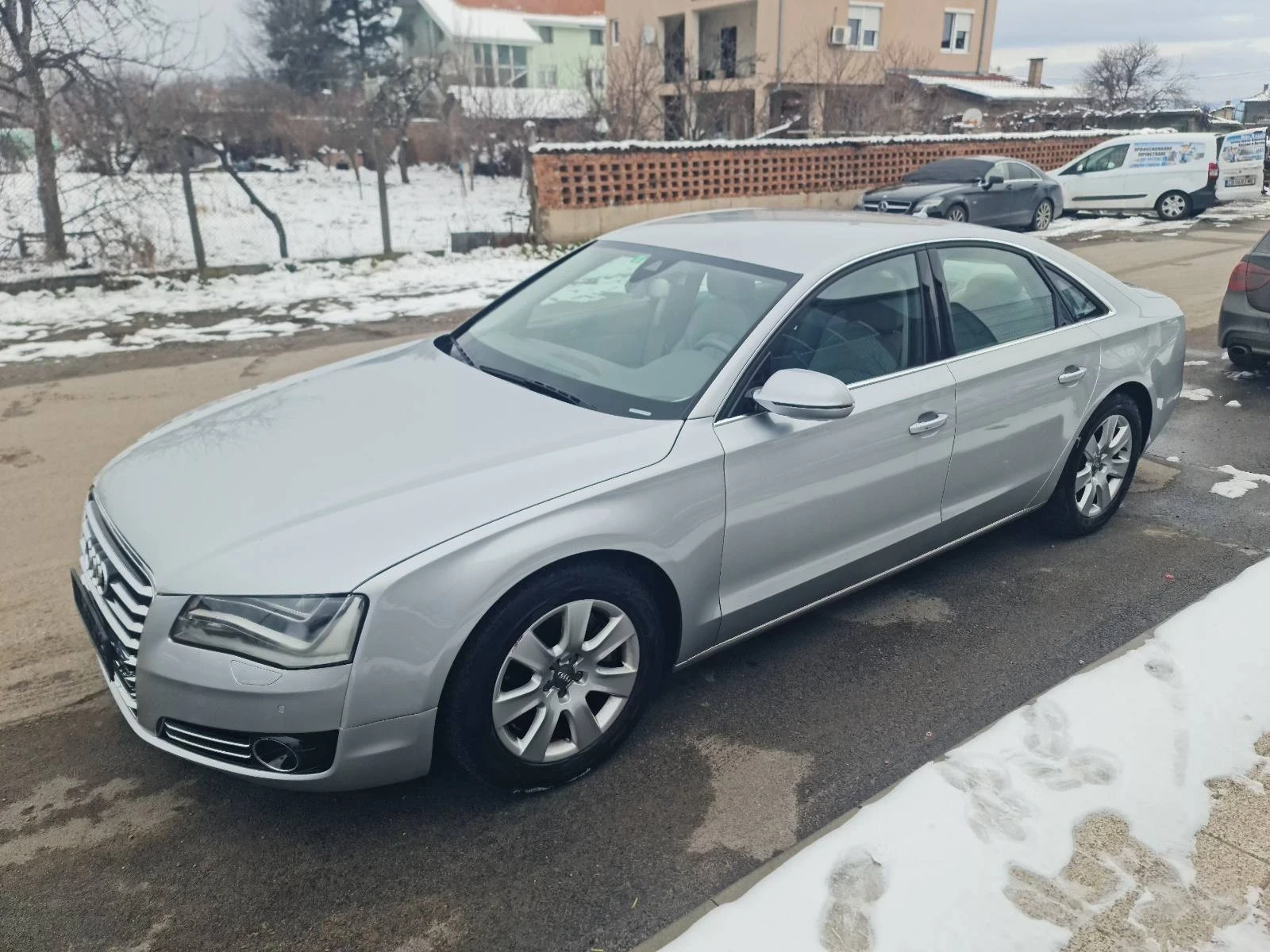 Audi A8 4.0TFSI Бензинов - изображение 2