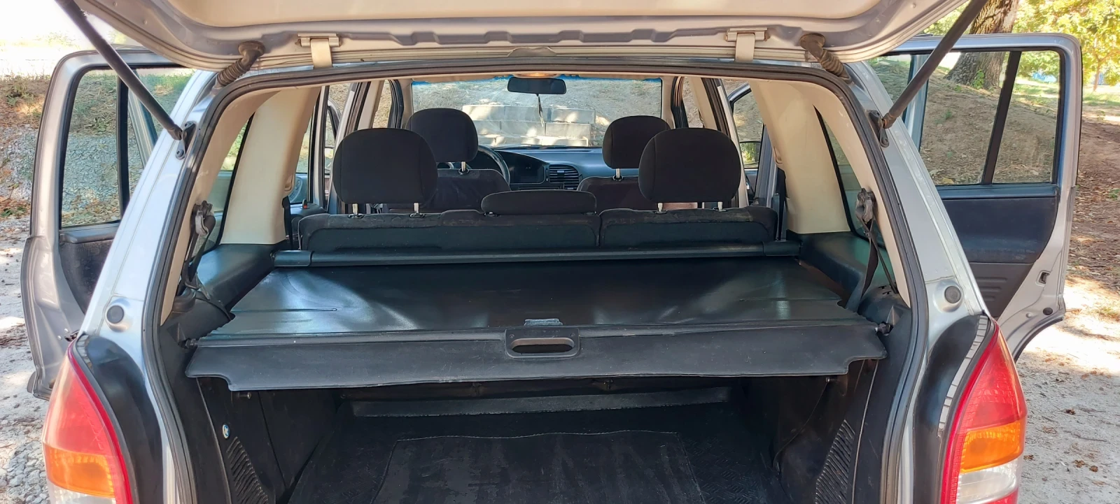 Opel Zafira 2.0 - изображение 9
