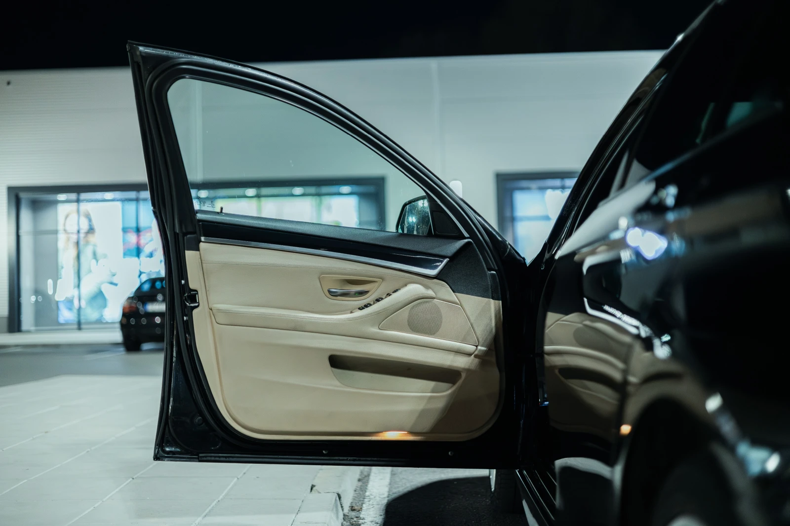 BMW 530 XDRIVE/M PACK/MEMORY/BLIND SPOT/360/RECARO/������� | Mobile.bg � ����������� 14